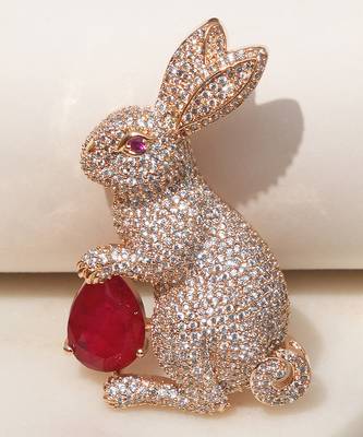 Gold plated ruby red stone rabbit motif brooch 1