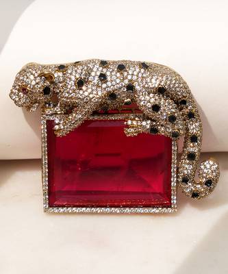 Gold plated ruby red stone crouching leopard brooch 1