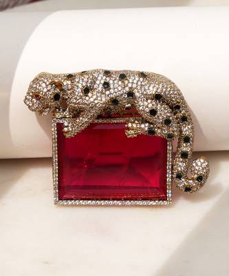Gold plated ruby red stone crouching leopard brooch 2