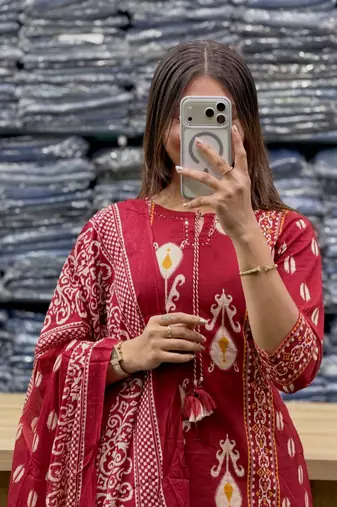 Women's Cotton Printed Kurta Pant with Dupatta -RED