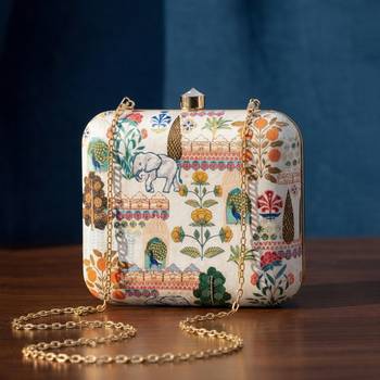 Graphic printed box clutchbag for women with detachable strap 1