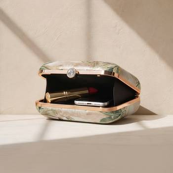 Casual printed girl portarait box clutch bag for women with detachable strap 3