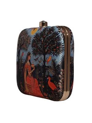 Women portarit printed box clutch for women with detachable strap 2