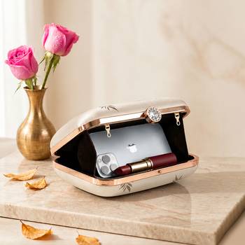 Lady with white tiger printed box clutch bag for women with detachable strap 3