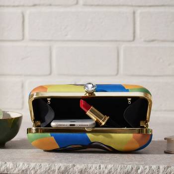 Multicolored portrait printed clutch bag for women with detachable strap 3