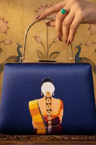 Women’s portrait printed clutch bag detachable chain strap