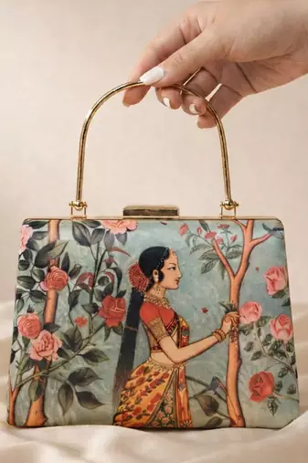 Traditional women portrait printed clutchbag for women with detachable strap