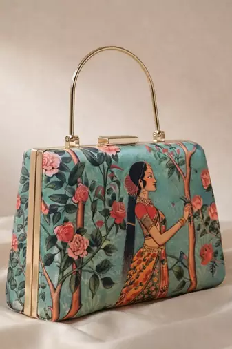 Traditional women portrait printed clutchbag for women with detachable strap