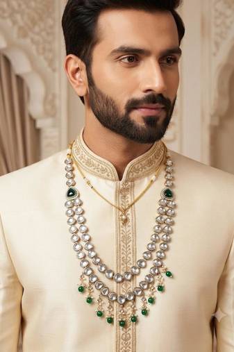 Green antique gold-plated agate stone kundan dula mala Men Jewellery