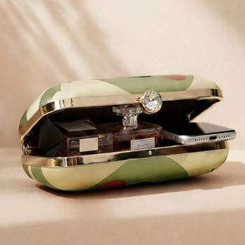 Women’s portrait printed clutch bag 3