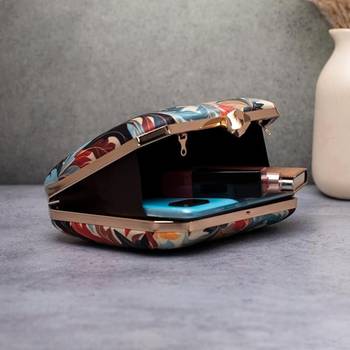Multi - color floral pattern printed clutch for women with detachable strap 3