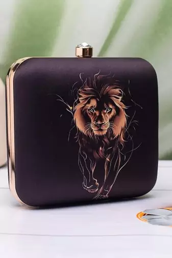 Majestic lion royale printed clutch for women with detachable strap