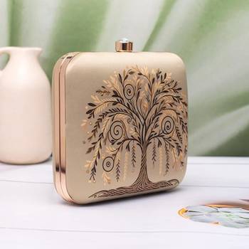 Golden tree pattern printed clutch bag for women with detachable strap 2