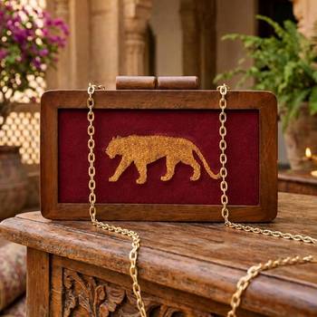 Elegance golden jaguar wooden clutch bag for women with detachable strap 1