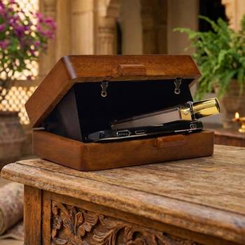 Elegance golden jaguar wooden clutch bag for women with detachable strap 3