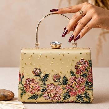 Gold floral embellished luxury clutch bag  for women with detachable strap 1