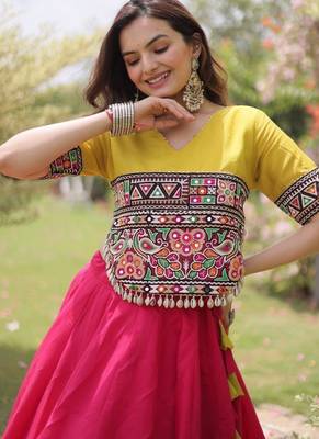 Pink & Yellow Gamthi Embroidered Foil Print Rayon Flared Lehenga Choli Set 4