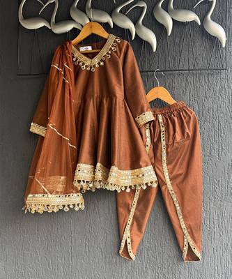 Metallic brown mirror embroidered silk kurta set 5