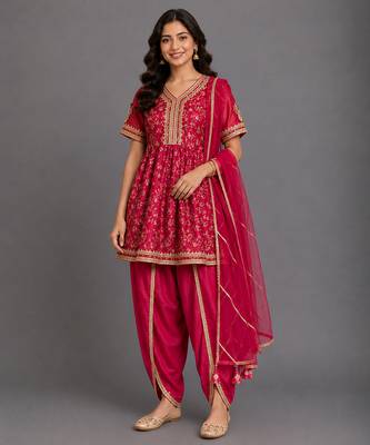 Magenta pink embroidered chanderi kurta set 3