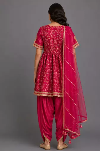 Magenta pink embroidered chanderi kurta set