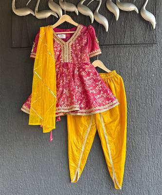 Magenta pink yellow embroidered chanderi kurta set 3