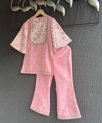 Baby pink embroidered silk kurta-set 5