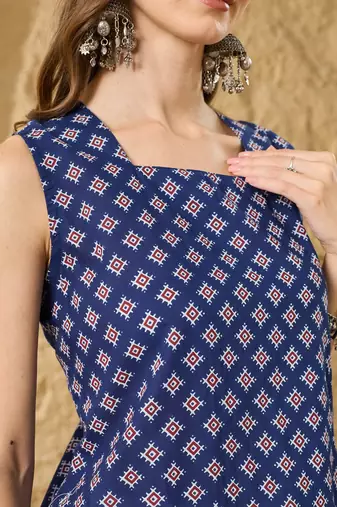 Geometric Printed Square Neck  Cotton Blend Kurti