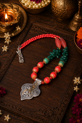 Royal heritage two tone beaded necklace 1