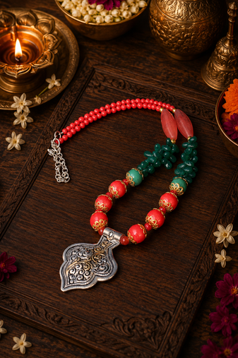 Royal heritage two tone beaded necklace