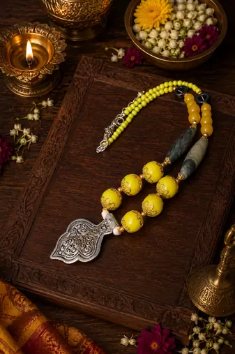 Premium two tone beaded pendant necklace