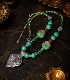 Traditional two tone beaded pendant necklace