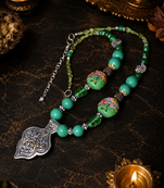 Traditional two tone beaded pendant necklace