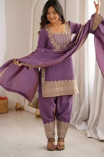 Lavender embroidered kurti set with farshi pant and dupatta