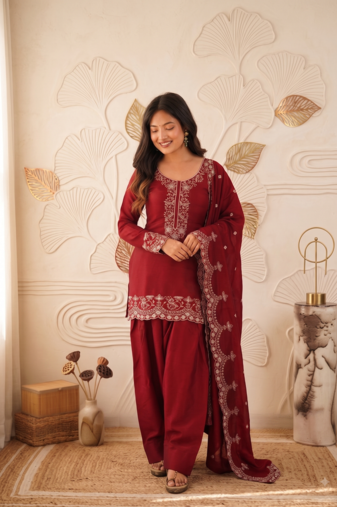 Red silk BLEND  embroidered kurta set with farshi pant suit
