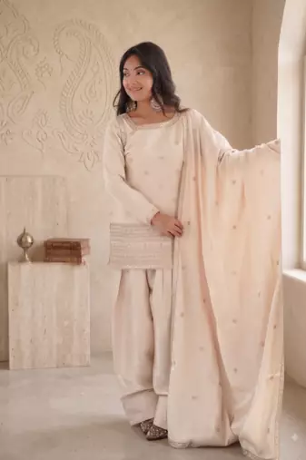 Designer cream ethnic kurti set with farshi pant & border dupatta