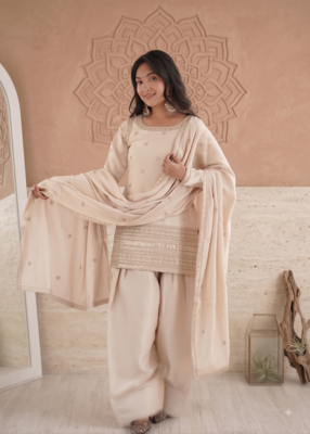 Designer cream ethnic kurti set with farshi pant & border dupatta 2