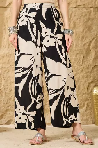 Women Floral Printed Regular Kurta with Palazzos