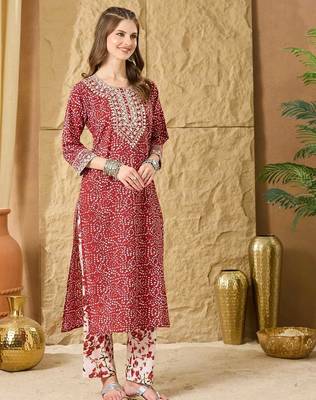 Women Ethnic Motifs Printed Regular Mirror Work  Cotton Kurta with Trouser 3