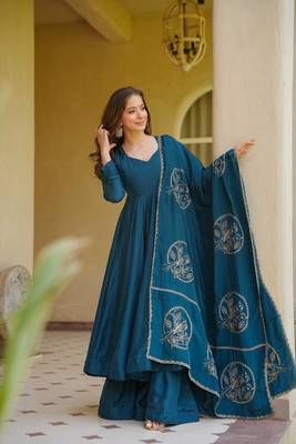Teal Color embroidery work Silk Blend Salwar Suit 2