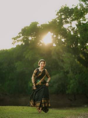 Women’s Black Saree with Golden Woven Border and Matching Blouse Piece 3