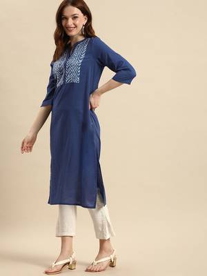 women blue geometric yoke design cotton kurta 3
