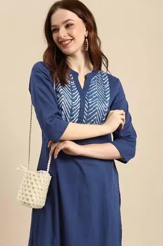 women blue geometric yoke design cotton kurta