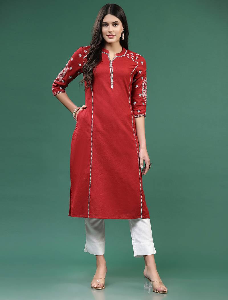 Women ethnic motifs embroidered cotton straight kurta