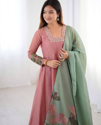  peach pure tissue anarkali suit with handwork and printed organza dupatta 4