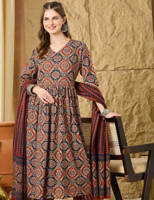 Women Ethnic Motifs Printed Empire  Cotton Kurta with Trouser & With Dupatta 5