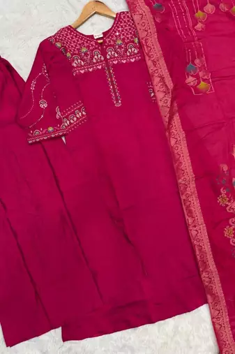 Embroidered rani mango silk kurti, plazo & dupatta set