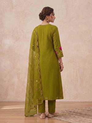  cotton designer green anarkali kurti set with embroidery dupatta 4
