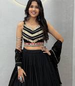 NAVRATRI BLACK COTTON GAMTHI & MIRROR LACE WORK LEHENGA SET