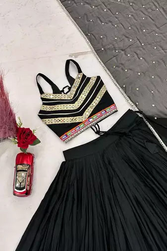 NAVRATRI BLACK COTTON GAMTHI & MIRROR LACE WORK LEHENGA SET