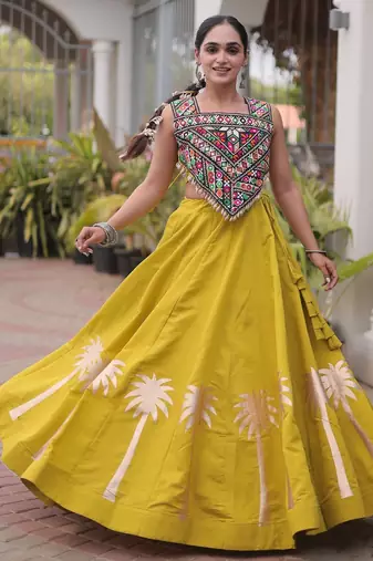 NAVRATRI WEAR PERROTT YELLOW COLOR ROMAN SILK BLEND GOTA WORK FREE SIZE LEHENGA EMBROIDERED BLOUSE FULL-STITCHED.